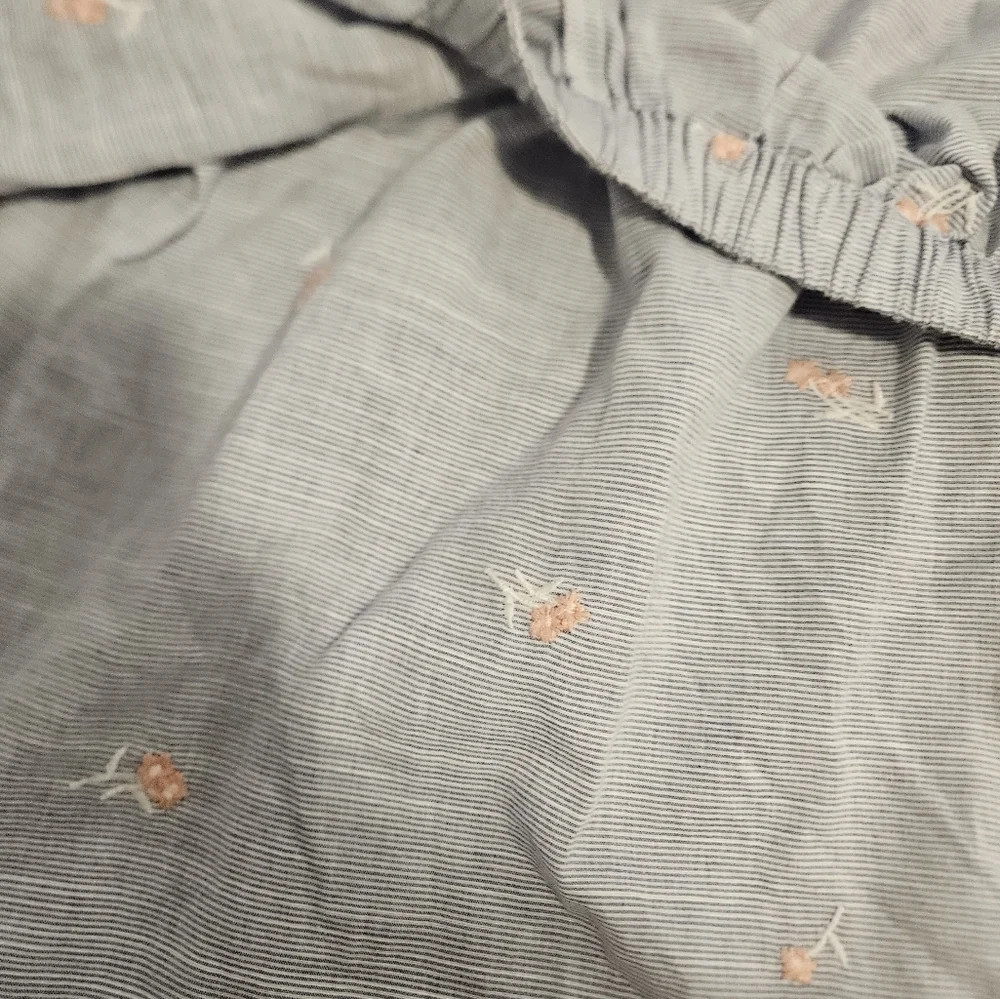 Womens 1X off the shoulder top shirt stripe white blue floral embroidery - Picture 2 of 5